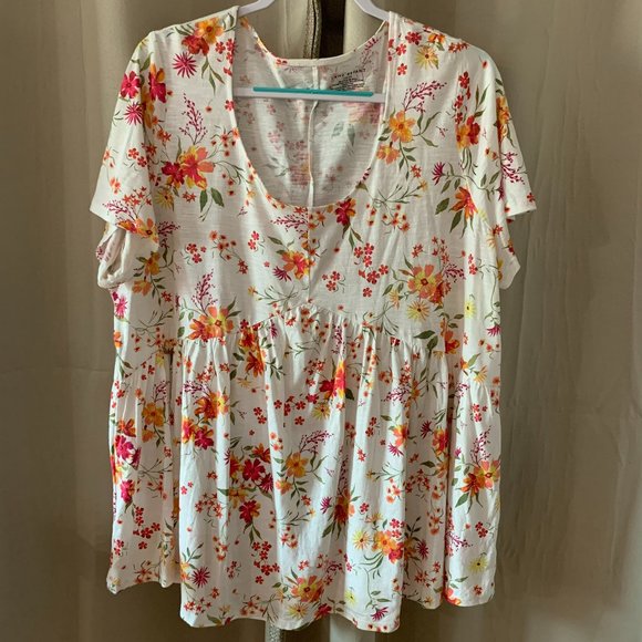 Lane Bryant 18/20 Short Sleeve Scoop Neck Babydoll Tee. (257) - Picture 1 of 9